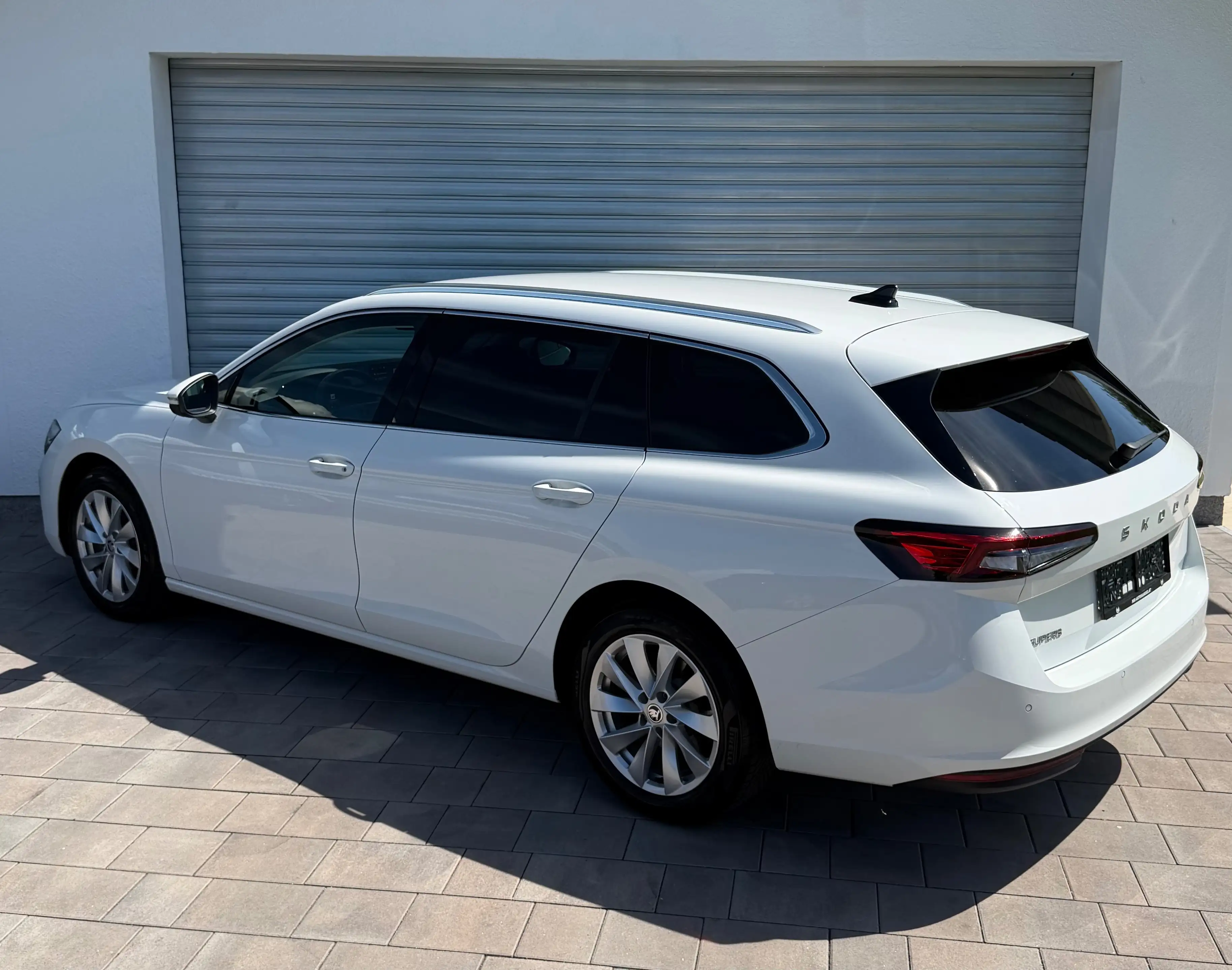 Skoda Superb Selection 2,0TDI DSG — photo 9