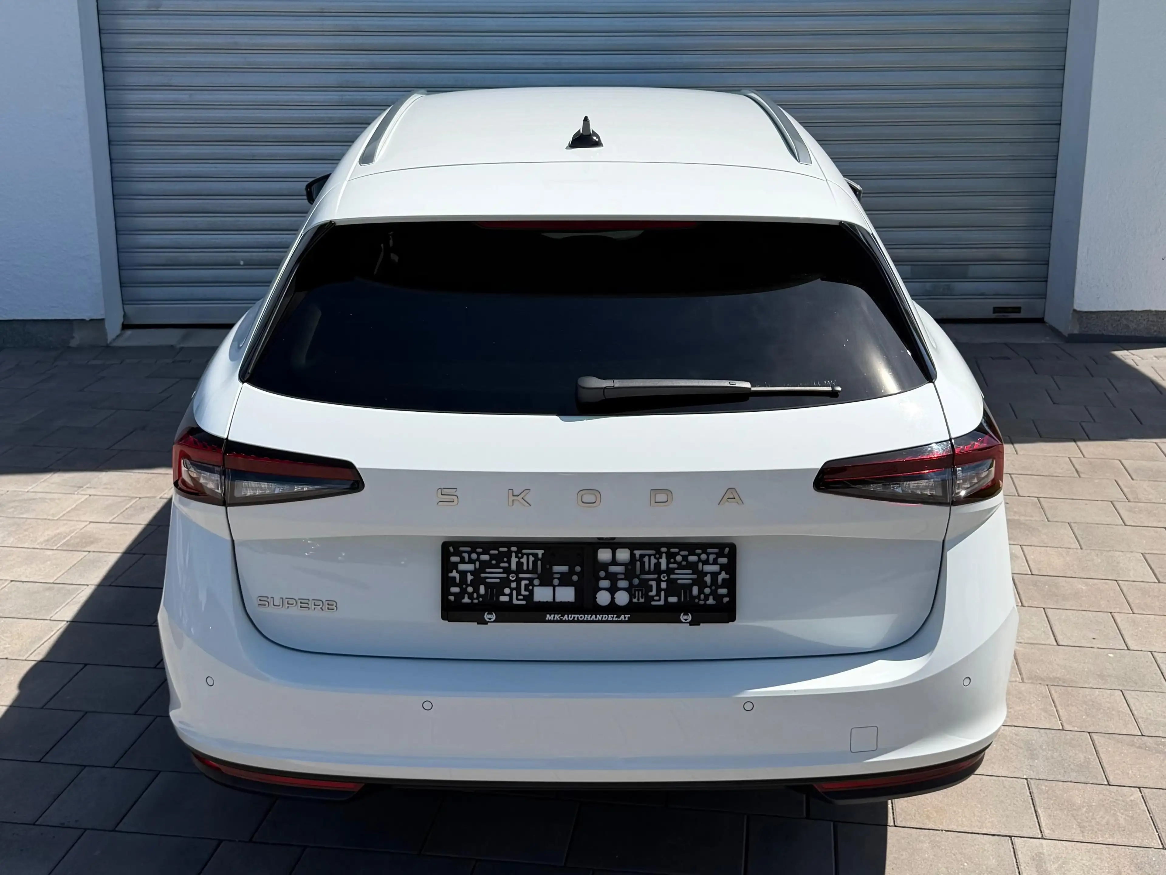 Skoda Superb Selection 2,0TDI DSG — photo 11