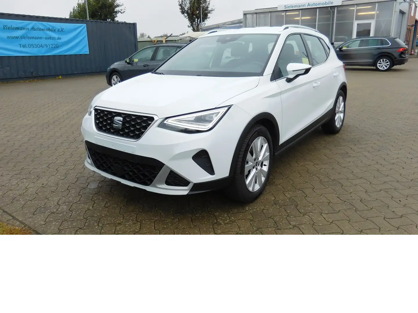 SEAT Arona 1.0 Perience TSI BMT Klima Navi Alu Weiß - 1