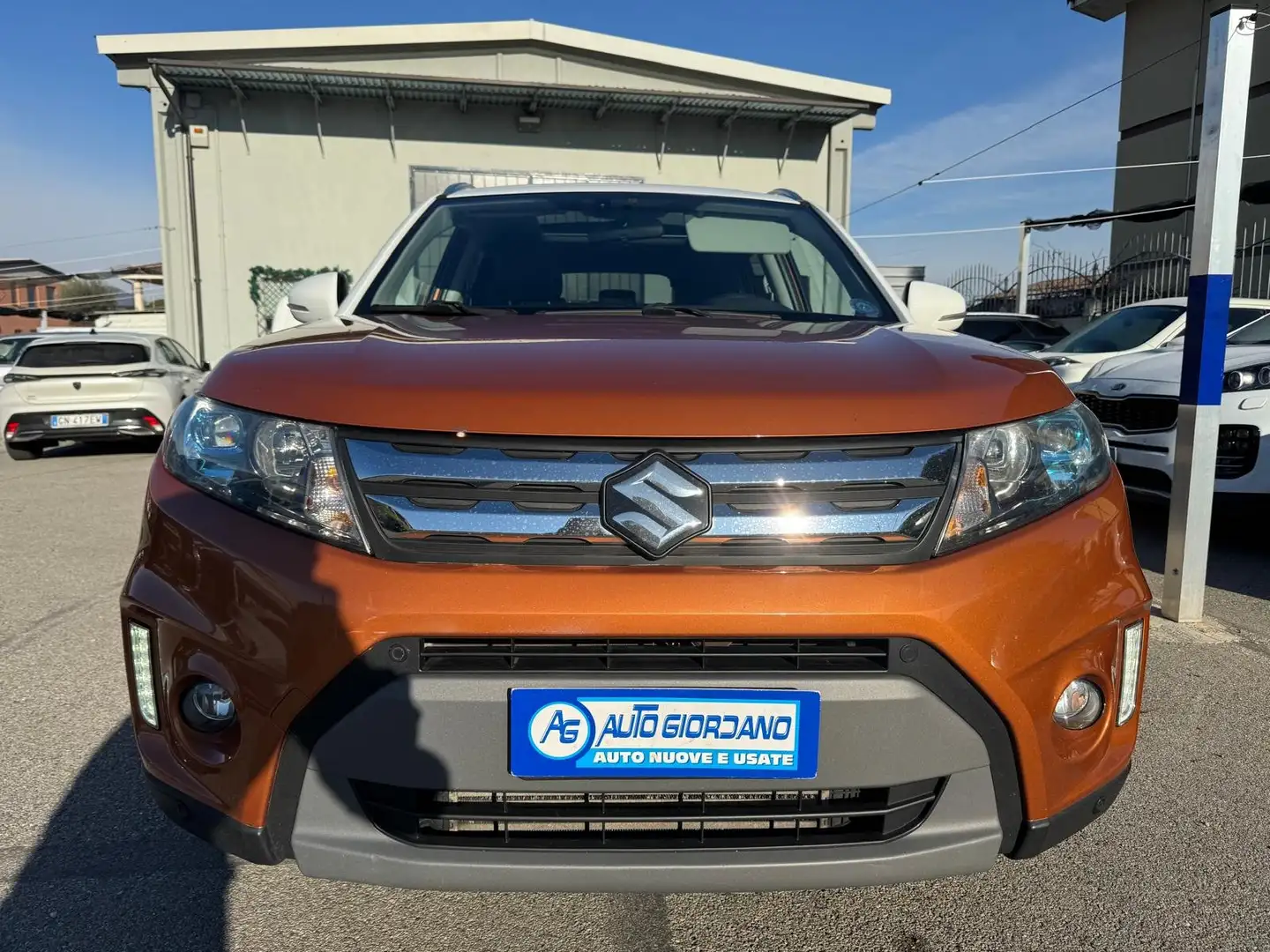 Suzuki Vitara 1.6 M-JET 4X4 TOP + TETTO APRIBILE Orange - 2