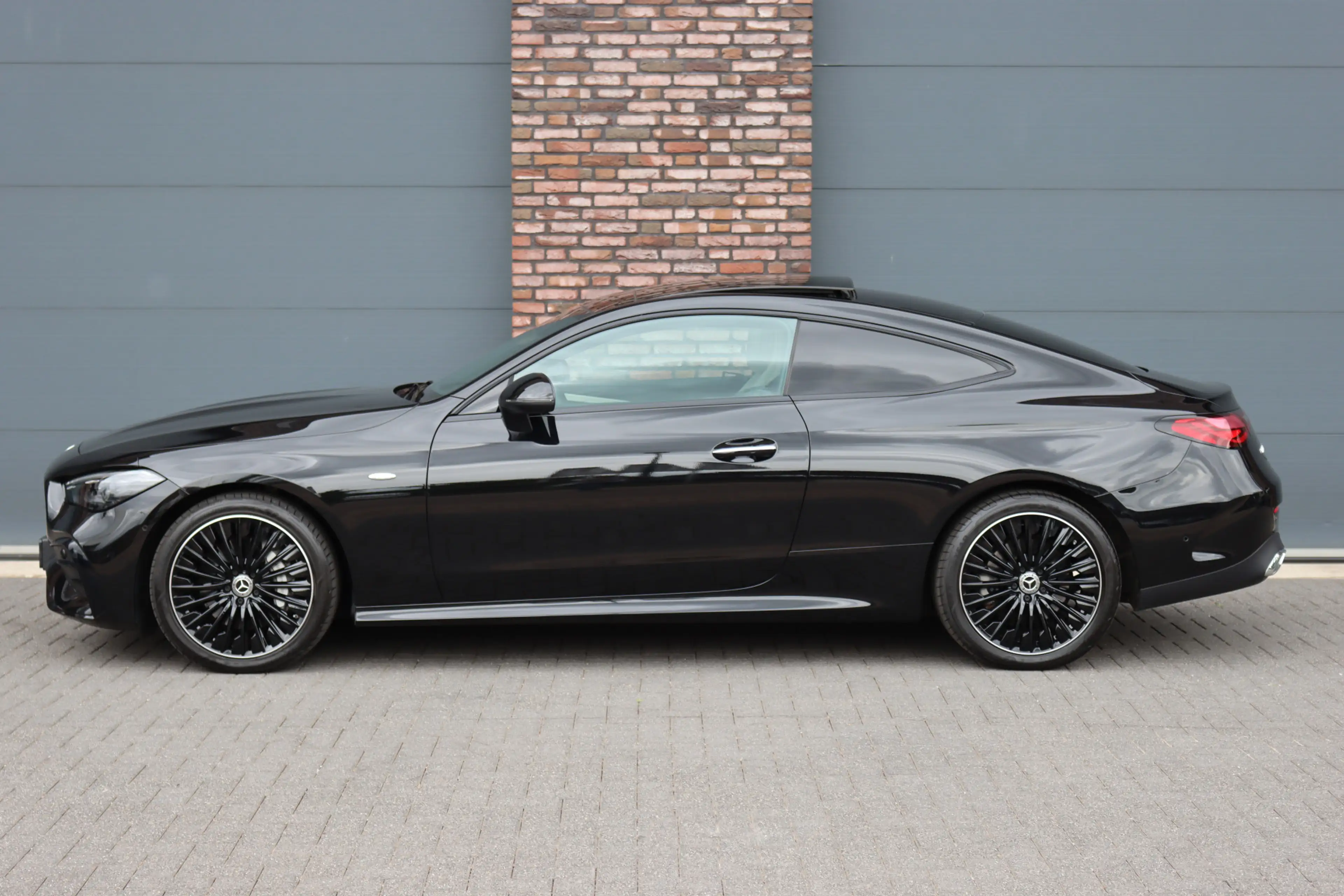 Mercedes-Benz CLE 300 Coupé e AMG Line | Panoramadak | Distronic | Massa — photo 9