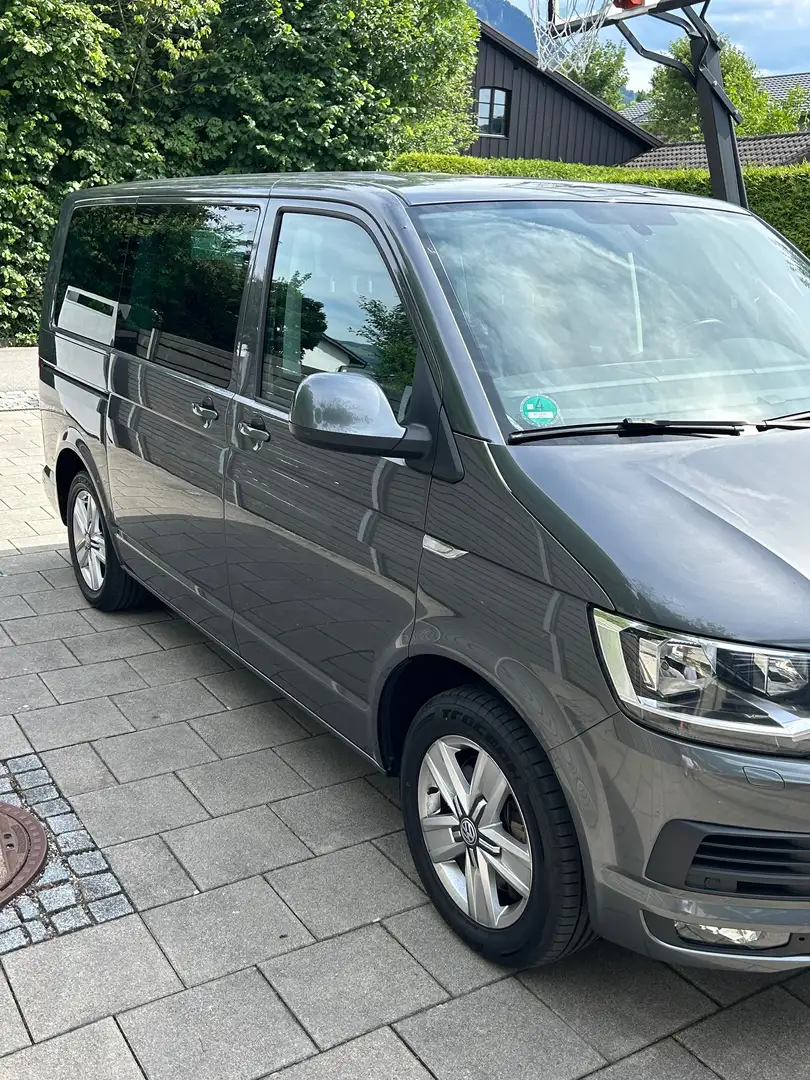 Volkswagen T6 Multivan Multivan DSG Kurz 4MOTION comfortline Gris - 1