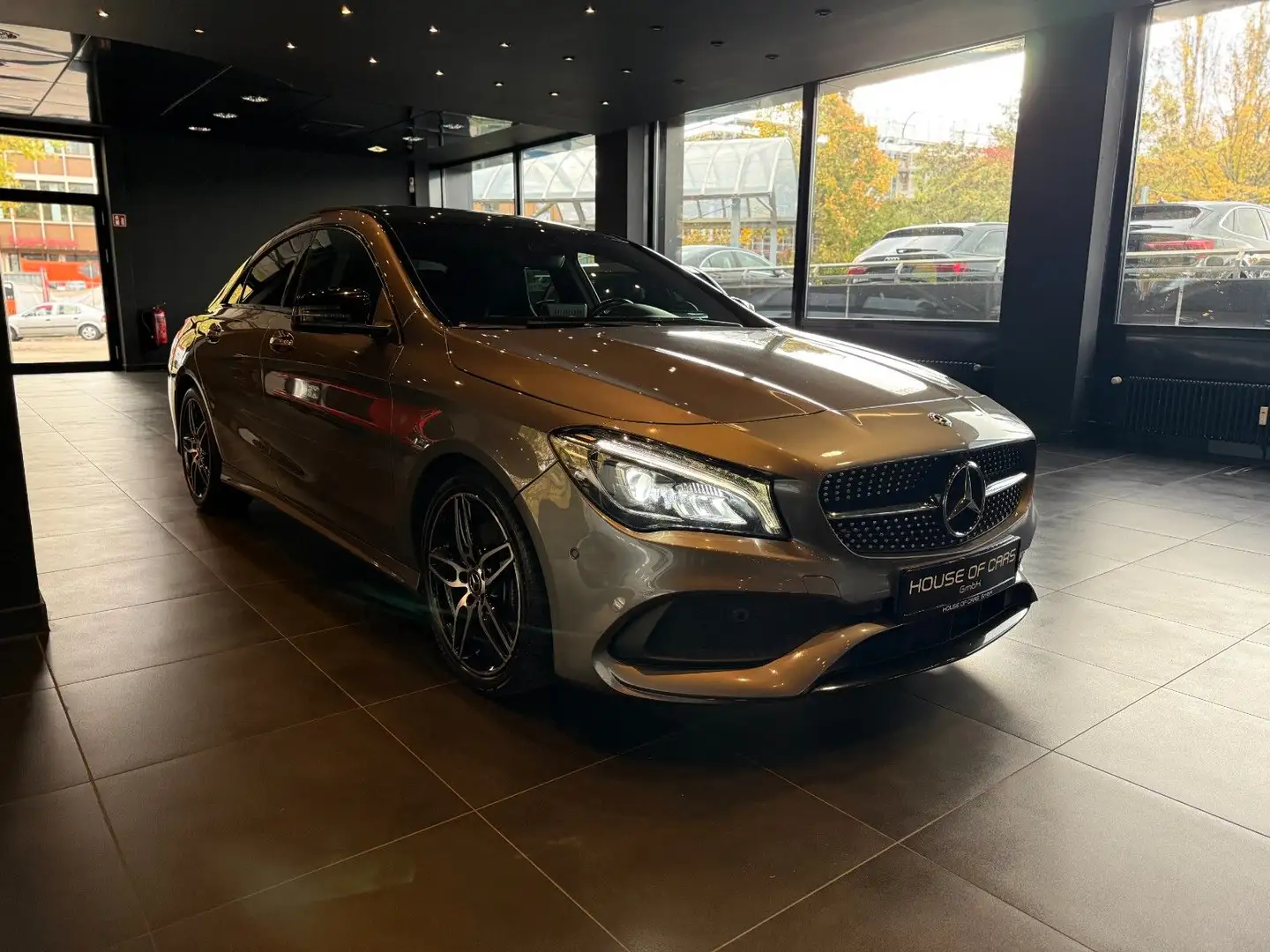 Mercedes-Benz CLA 220 d AMG-Line*Pano*Kamera*Ambiente*KeylessGo Grau - 2