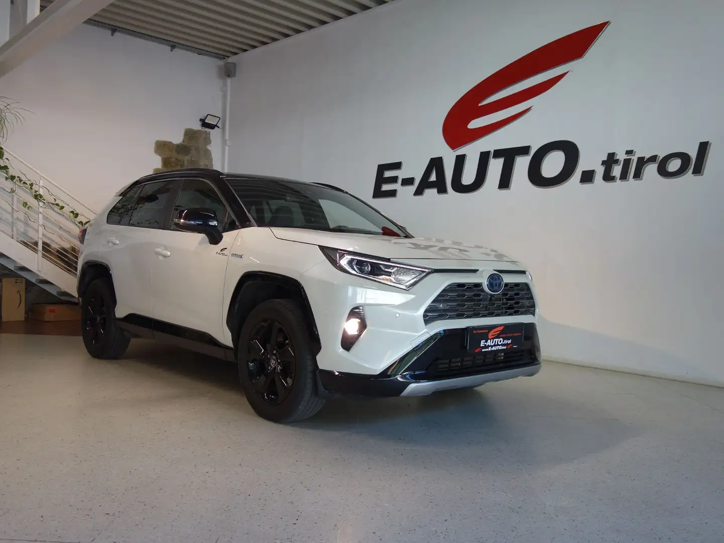 Toyota RAV 4 2,5 Hybrid AWD *BLACK&WHITE *ERSTBESITZ *VOLL *AH Bianco - 1