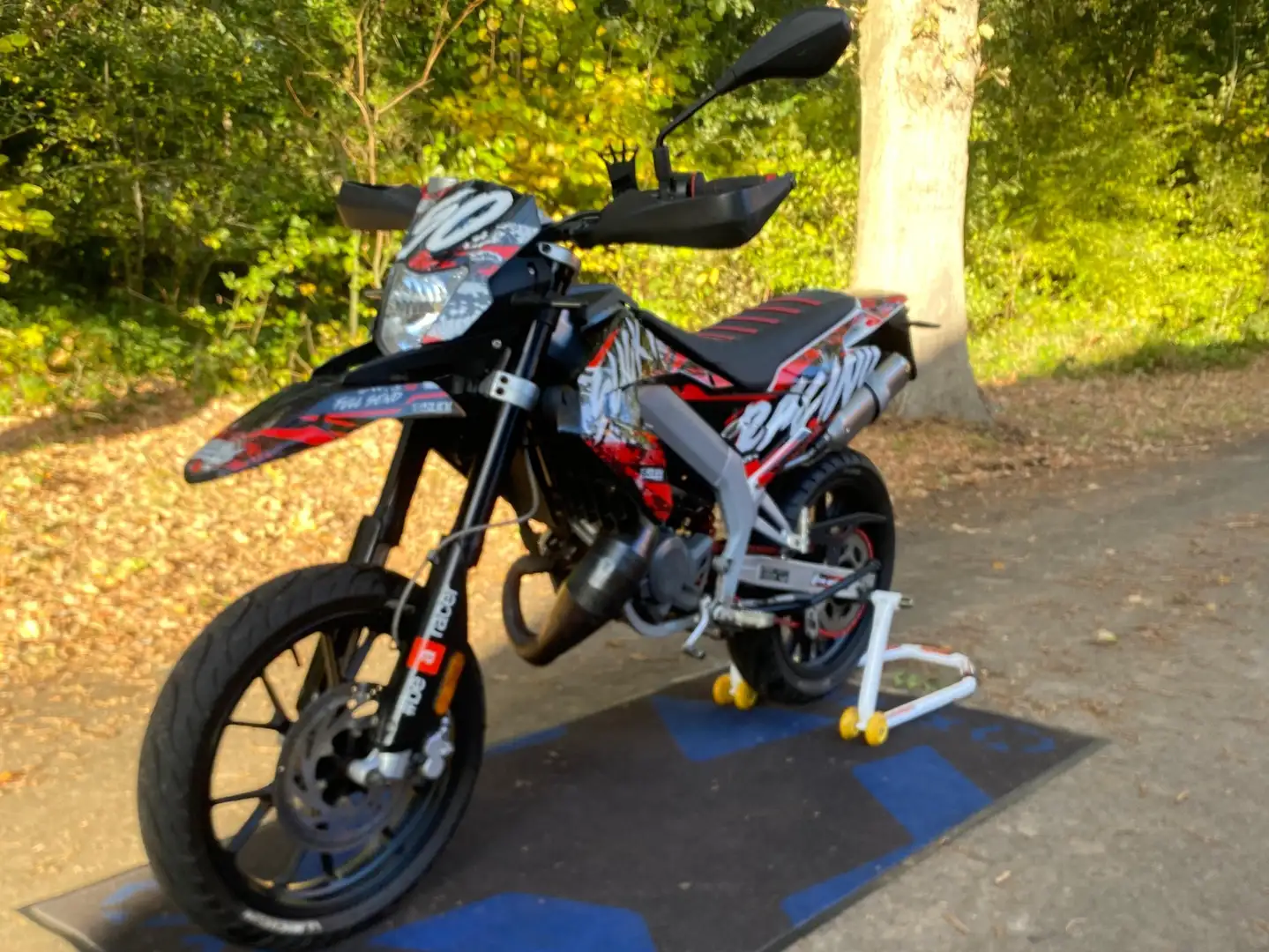 Aprilia SX 50 Červená - 1