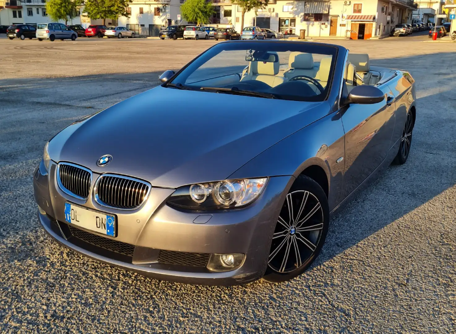 BMW 330 Serie 3 E93 Cabrio 330d Cabrio Futura Grigio - 1
