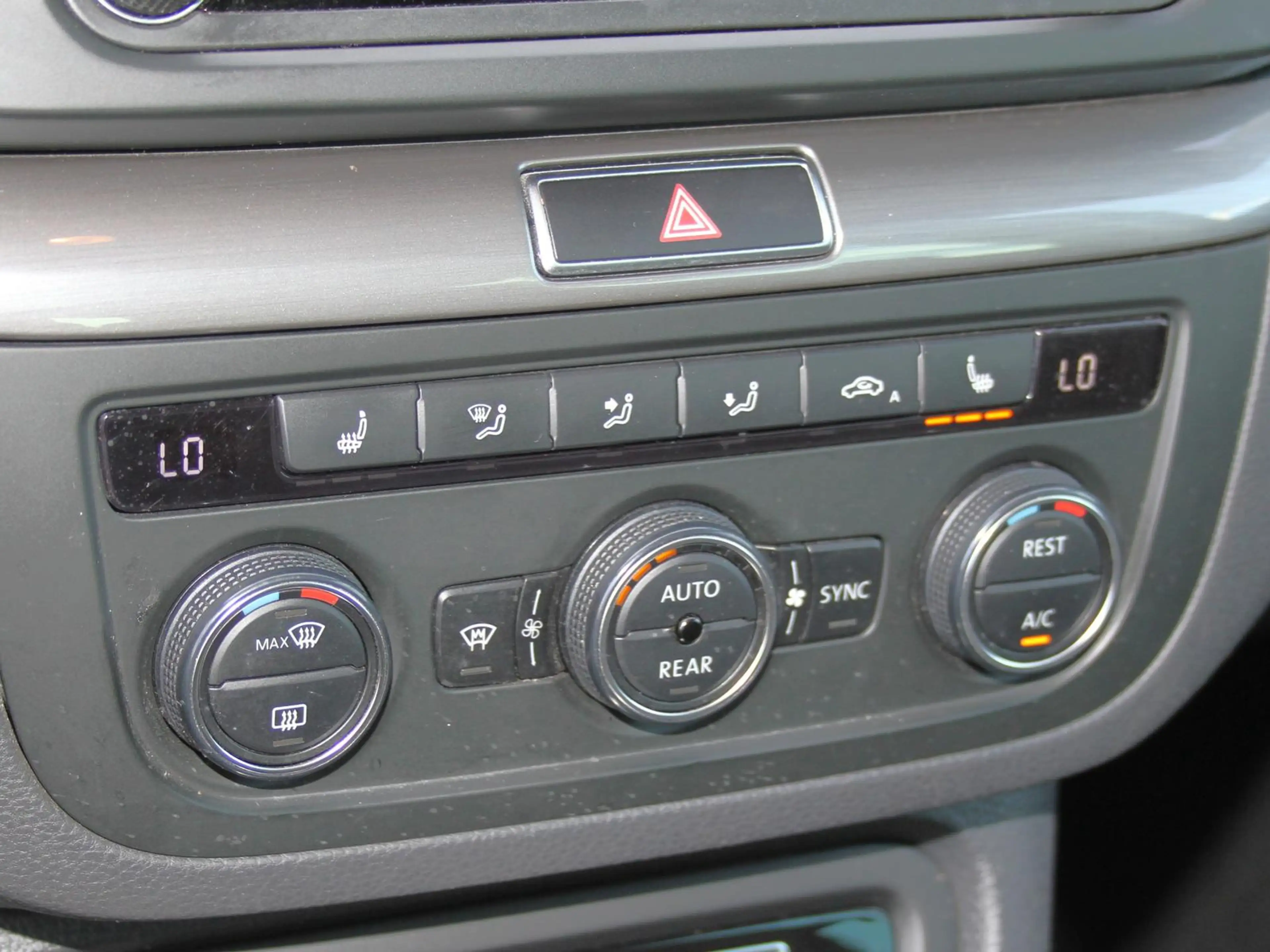 Volkswagen Sharan 2.0 TDI Allstar 7 Sitzer Kamera Navi — photo 12