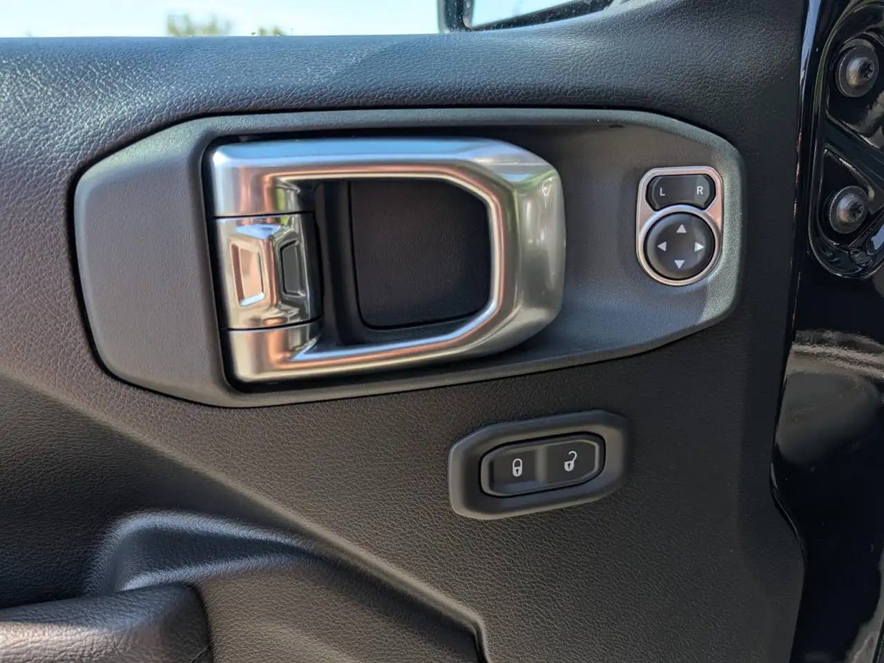 Jeep Gladiator photo Jeep Gladiator