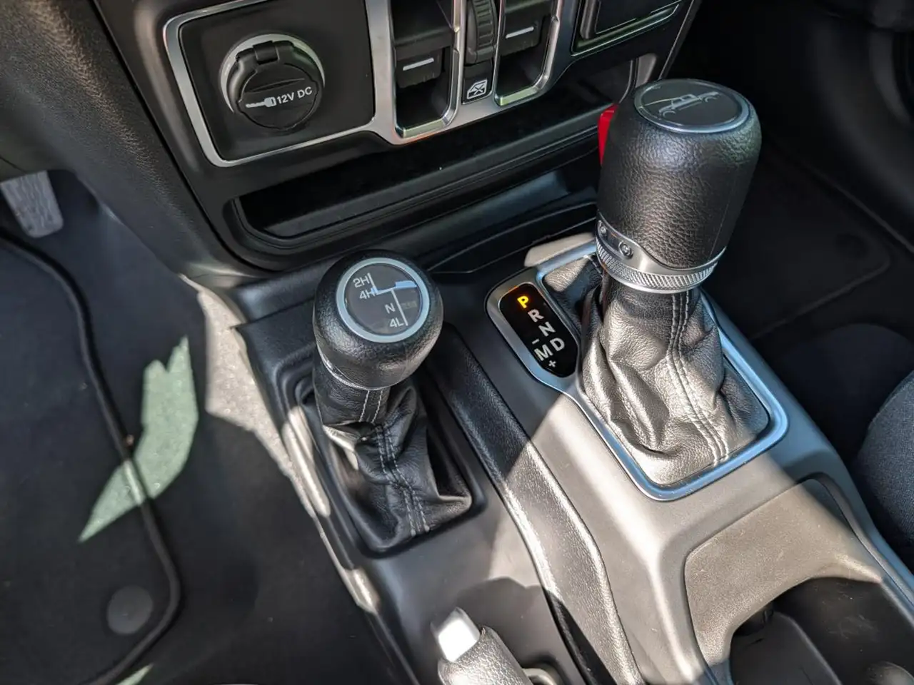 Jeep Gladiator photo Jeep Gladiator