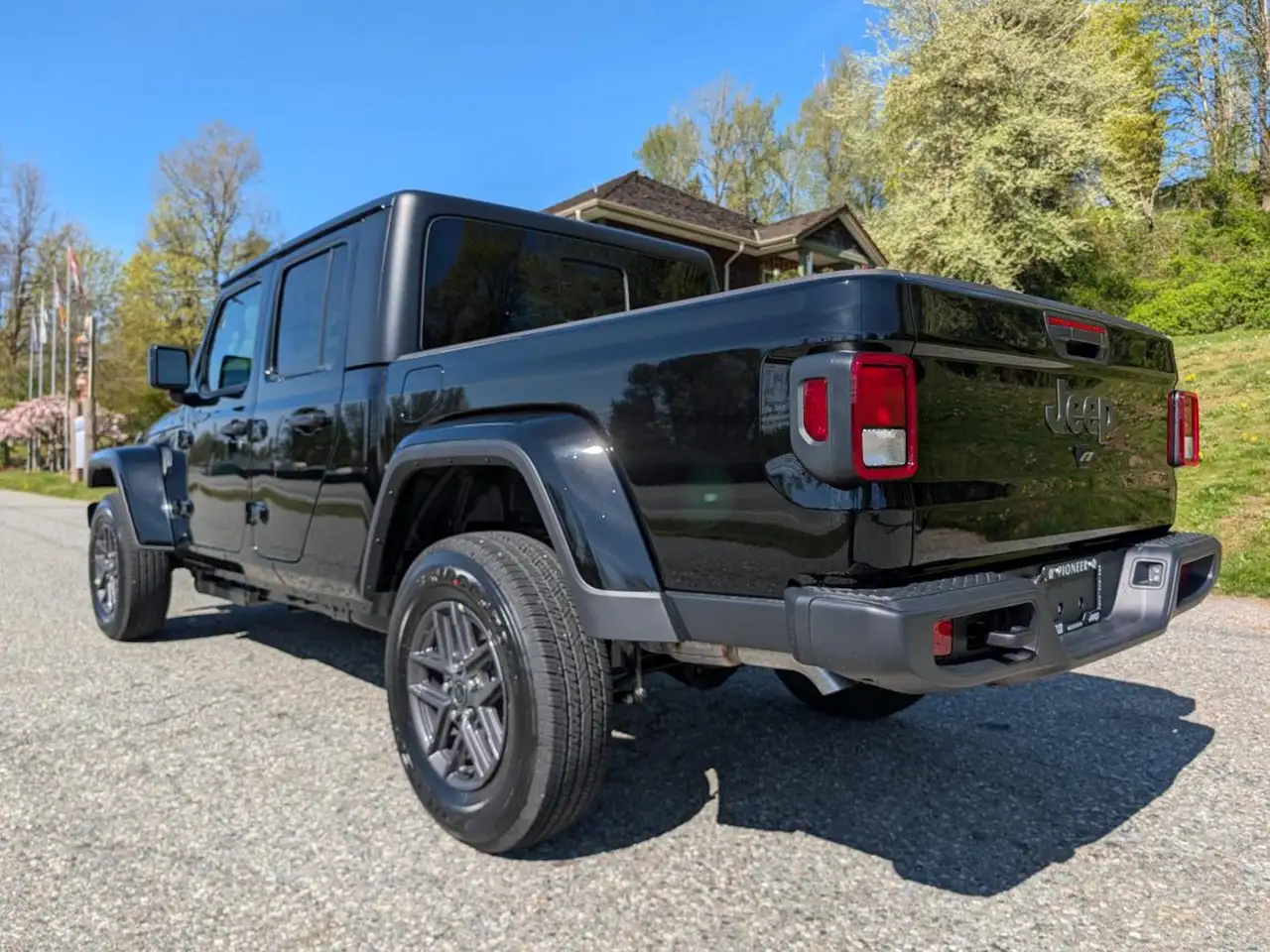 Jeep Gladiator photo Jeep Gladiator