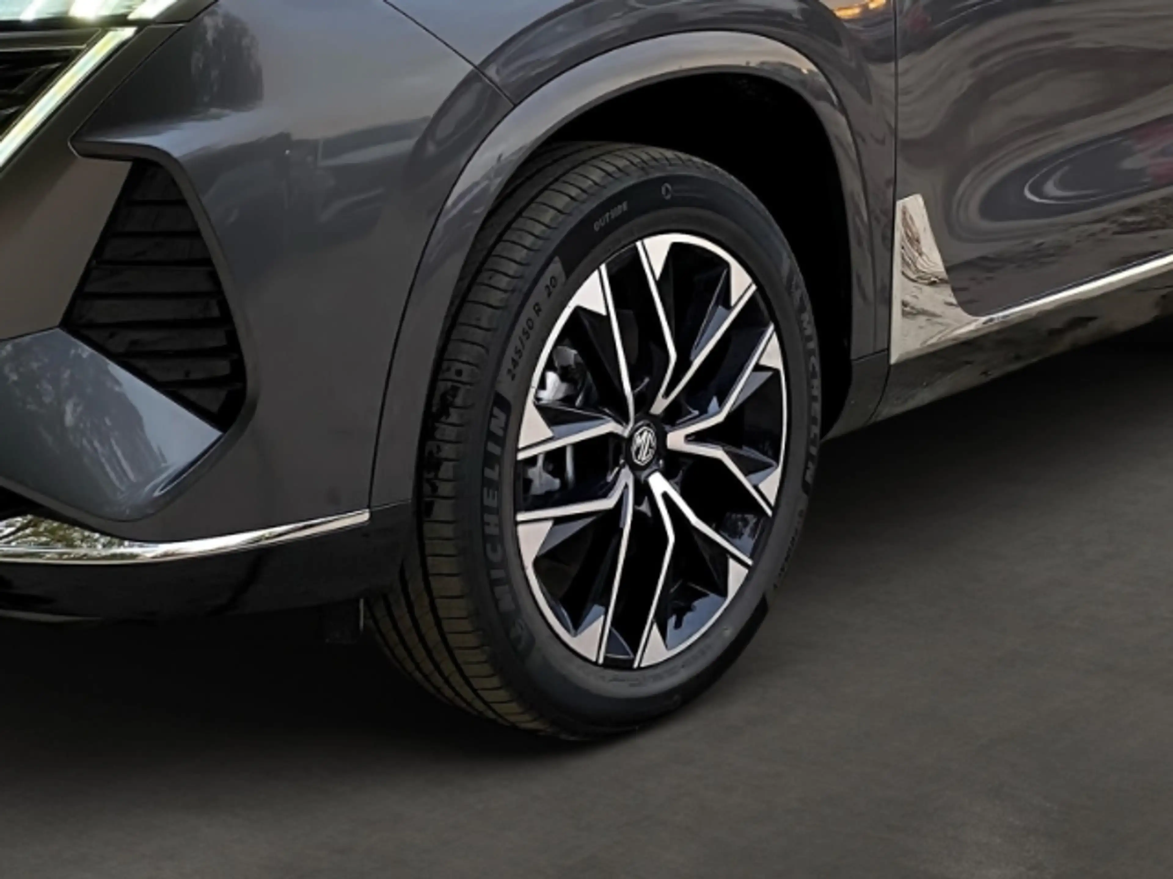 MG MGS9 7 Sitzer COMFORT+Pano+24,7kWh+100km+20Zoll+360 Gra — photo 6