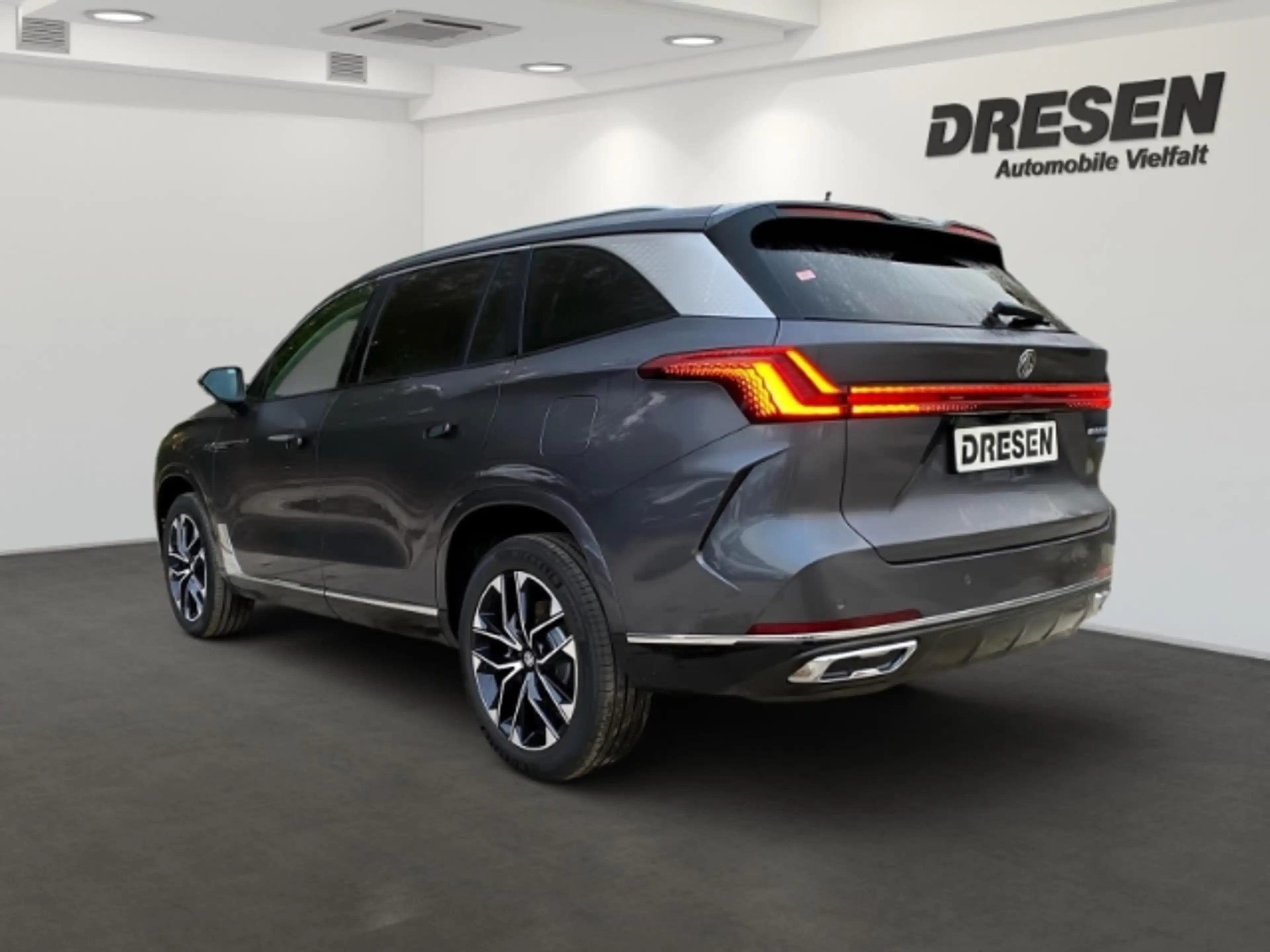 MG MGS9 7 Sitzer COMFORT+Pano+24,7kWh+100km+20Zoll+360 Gra — photo 4