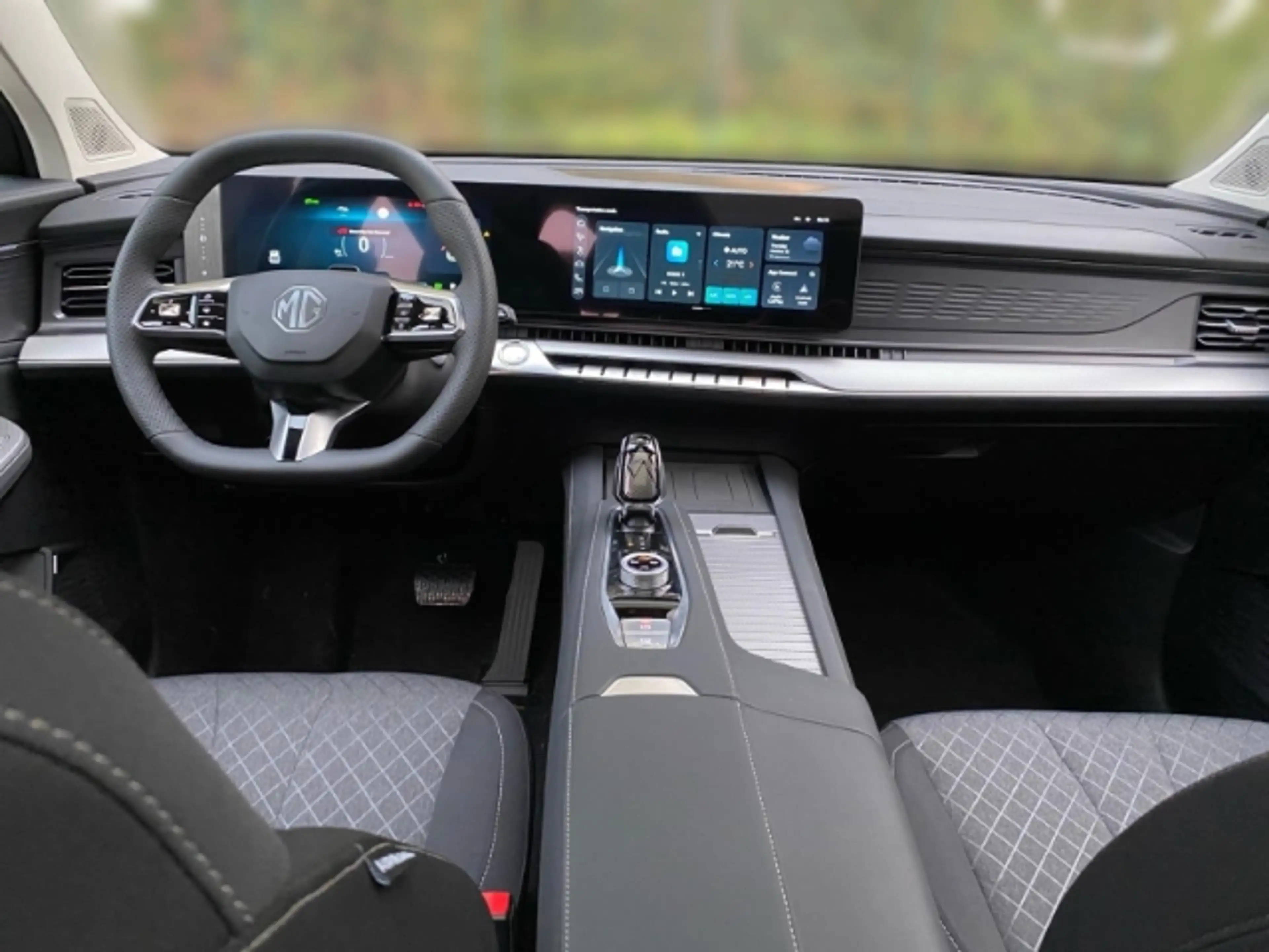 MG MGS9 7 Sitzer COMFORT+Pano+24,7kWh+100km+20Zoll+360 Gra — photo 11