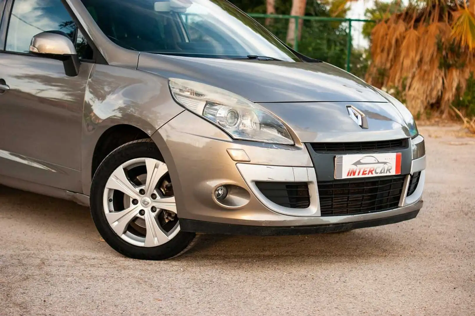 Renault Scenic ES - Mon5 1.5 dCi 105 EU4, Dynamique, 2009 - 2011 Beige - 2