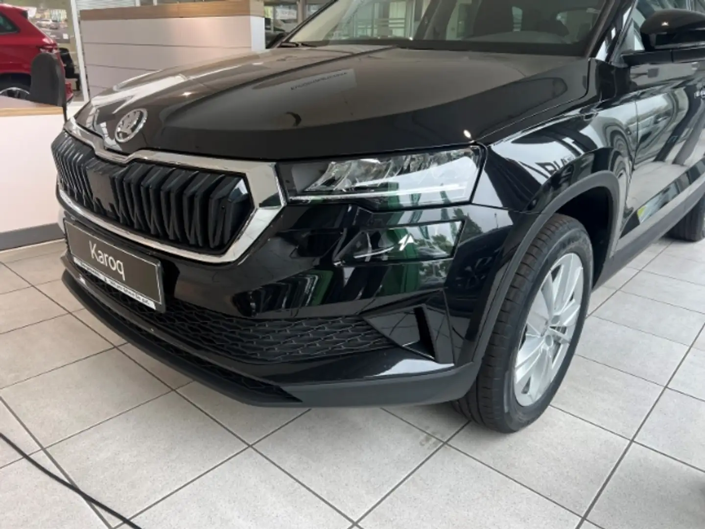 Skoda Karoq 1.5 TSI ACT EU6e Selection 1,5TSI 110kW 6-Gang Dig Noir - 1