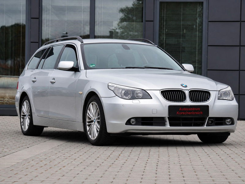 BMW 550 i Touring — photo 4