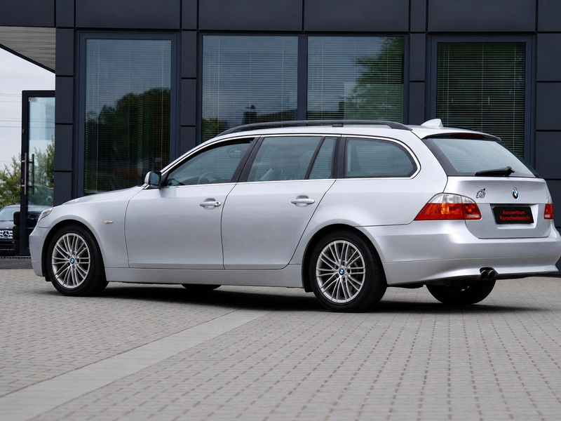 BMW 550 i Touring — photo 5