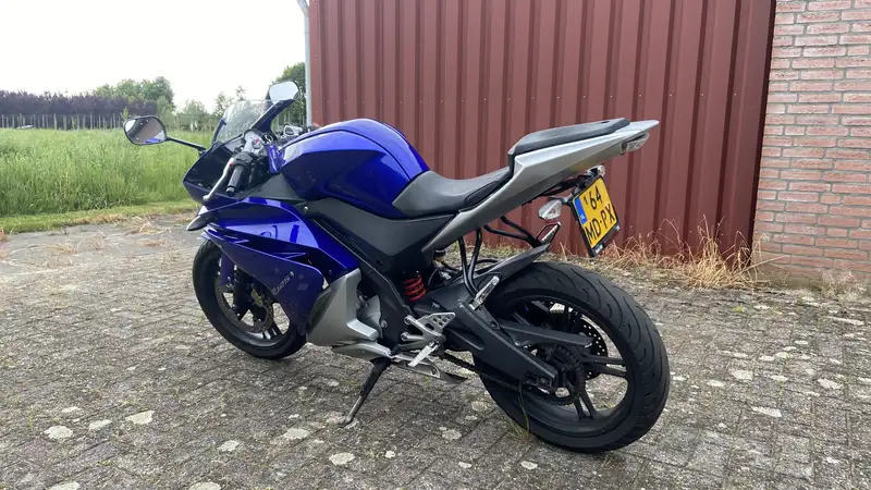 Yamaha YZF-R125 - foto 5