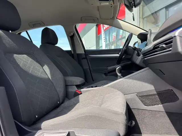 Volkswagen Golf view 8