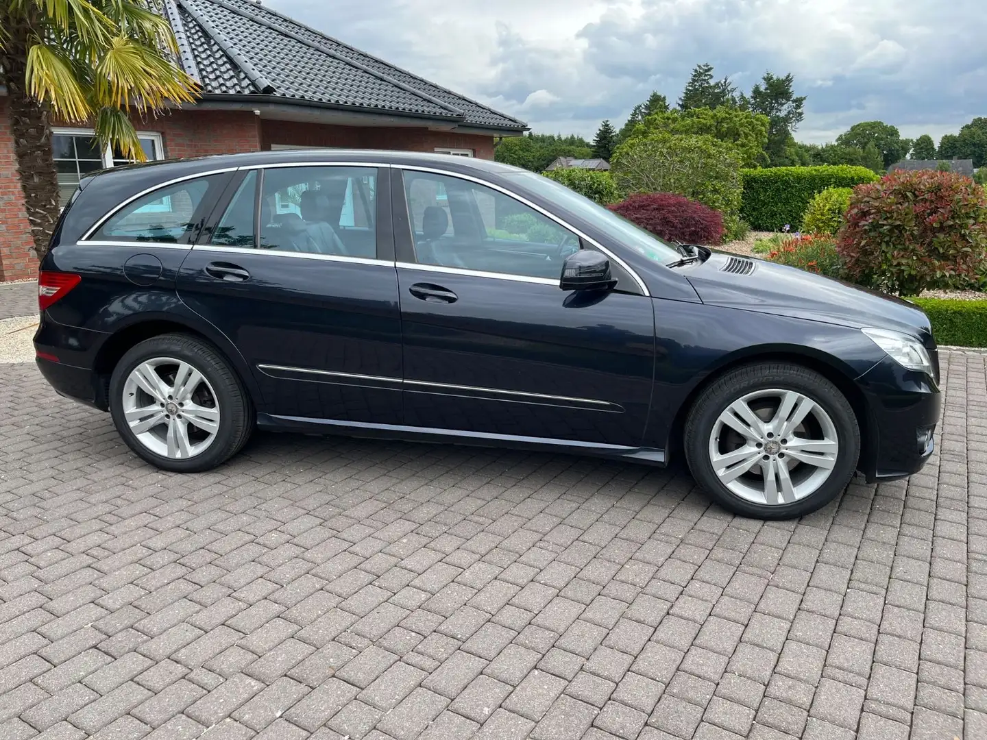 Mercedes-Benz R 300 (( 2.Hand+MB Scheckh.+Sportp. 19"+AHK )) Noir - 1