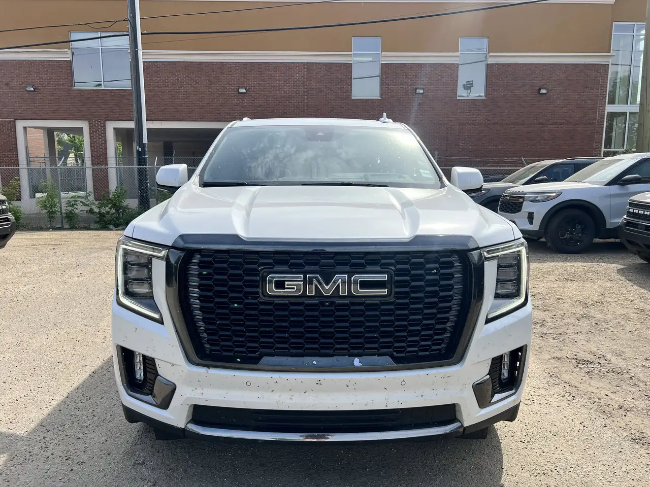 GMC Yukon снимка GMC Yukon