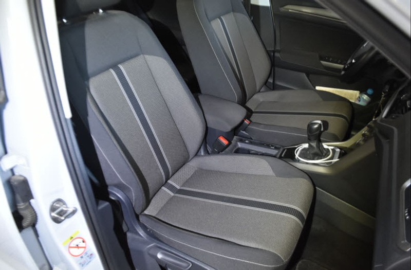 Volkswagen T-Roc 1.5 TSI DSG Style AHK LED NAVI ACT.INFO ACC — photo 4