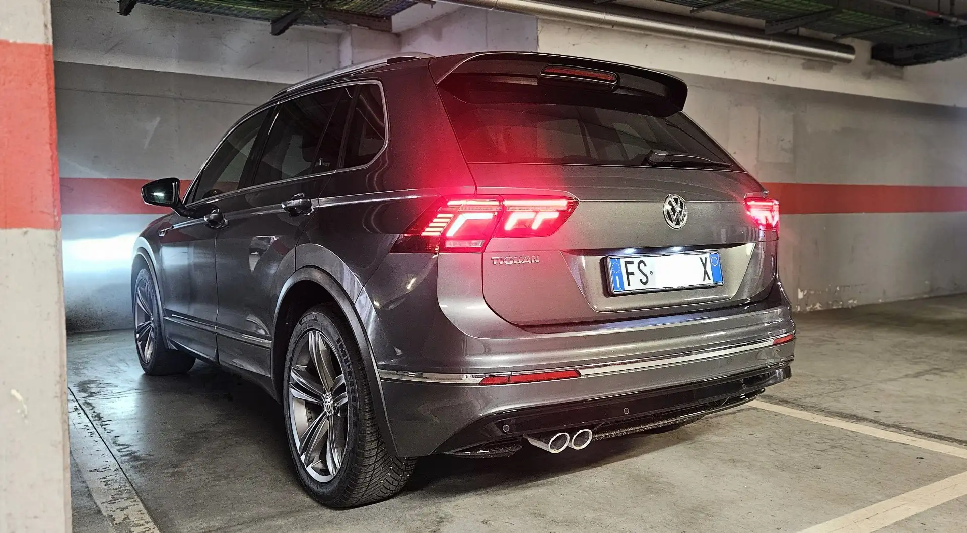 Volkswagen Tiguan 1.6 tdi Sport 115cv - 1