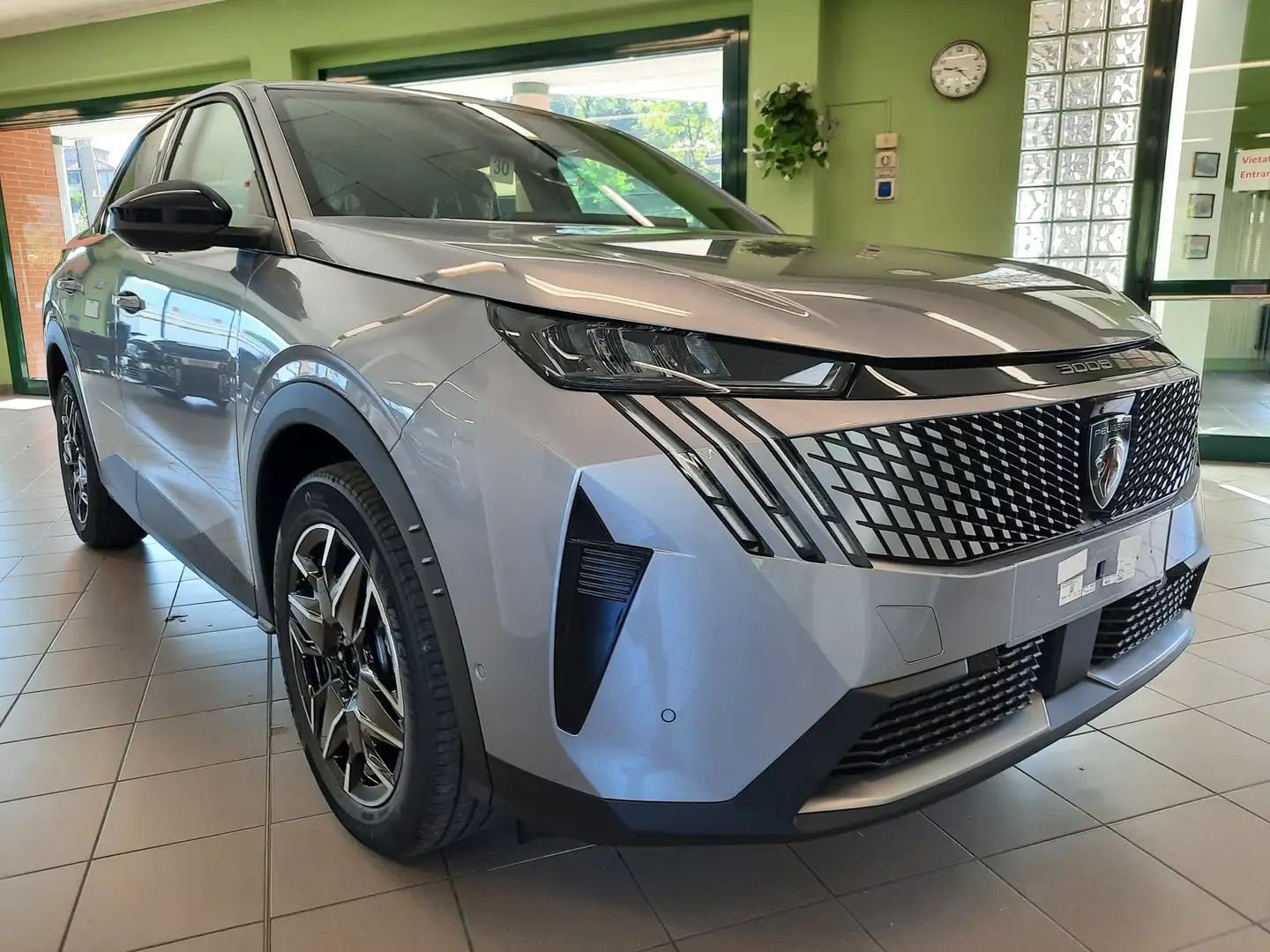 Peugeot 3008 - 145 cv hybrid Allure e-dcs6 Grigio - 1