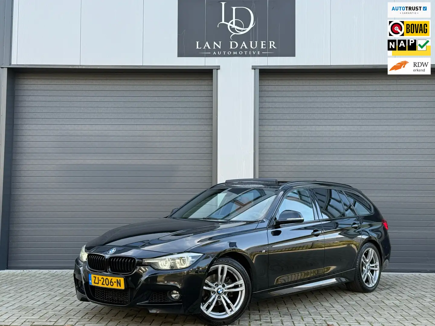 BMW 318 3-serie Touring 318i M Sport| Schuifdak / 2019 / C Noir - 1