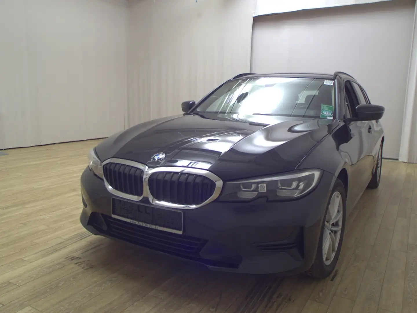 BMW 320 dA Touring Advantage LED LC+ Navi Shz Schwarz - 2