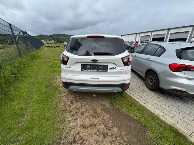 Ford Kuga view 4