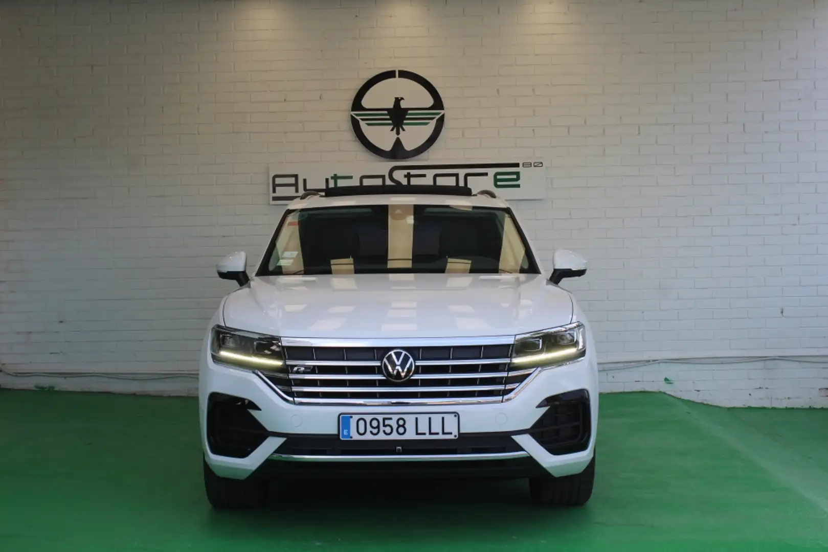 Volkswagen Touareg 3.0TDI V6 R-Line Tiptronic 4Motion 170kW Weiß - 2