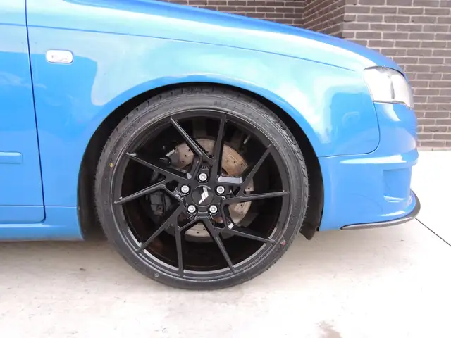 Audi A4 view 13