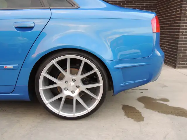Audi A4 view 14