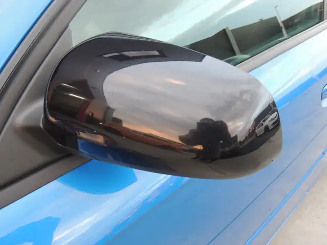 Audi A4 view 9