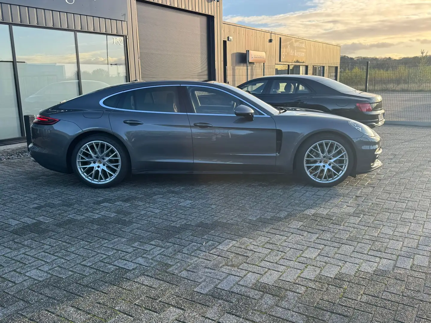 Porsche Panamera 4 S Pano ACC Carplay Kamera surround view PDLS Grau - 1