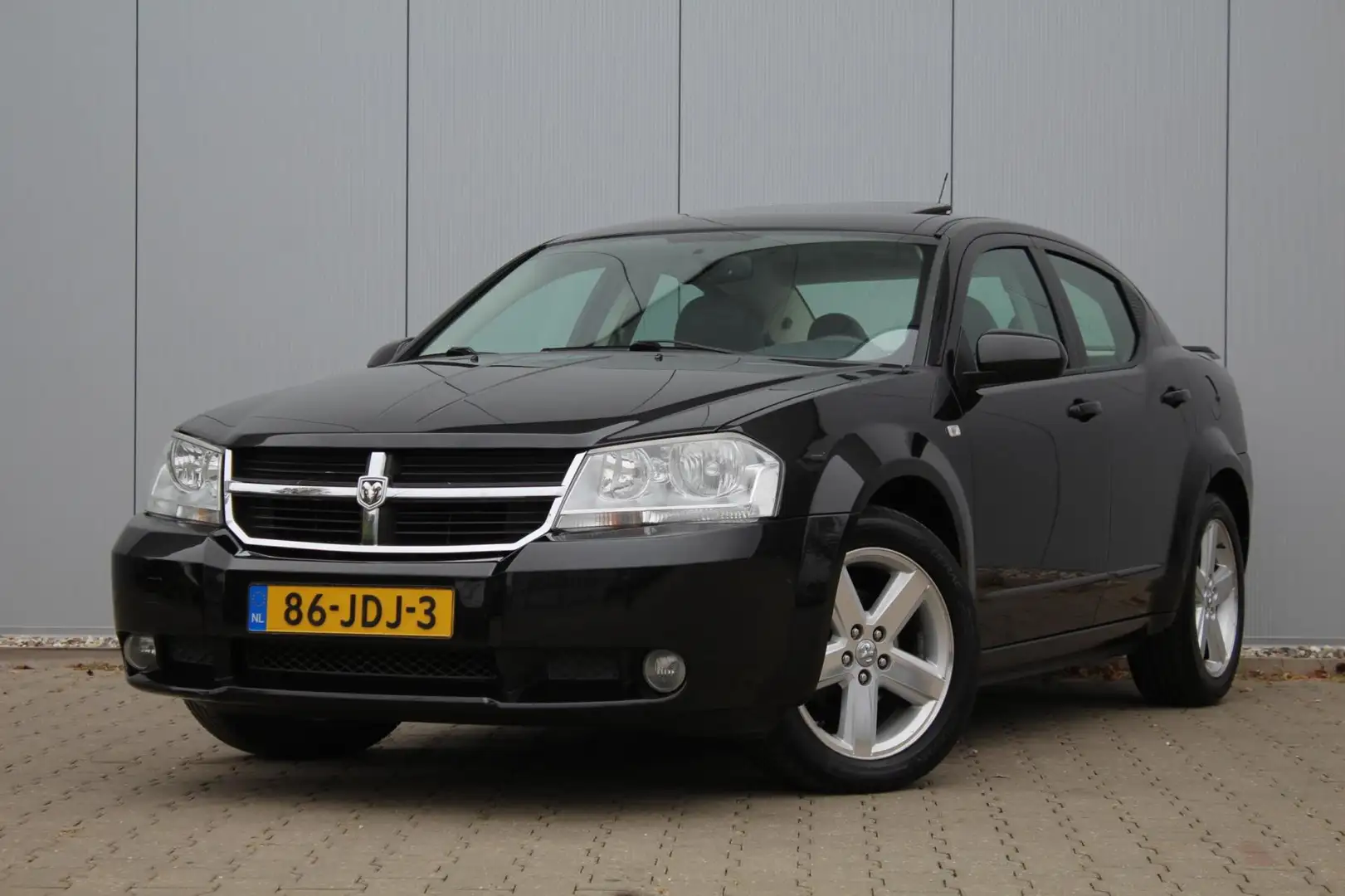Dodge Avenger 2.7 V6 SXT | Automaat | NAP | Leder | Clima / Crui Zwart - 1