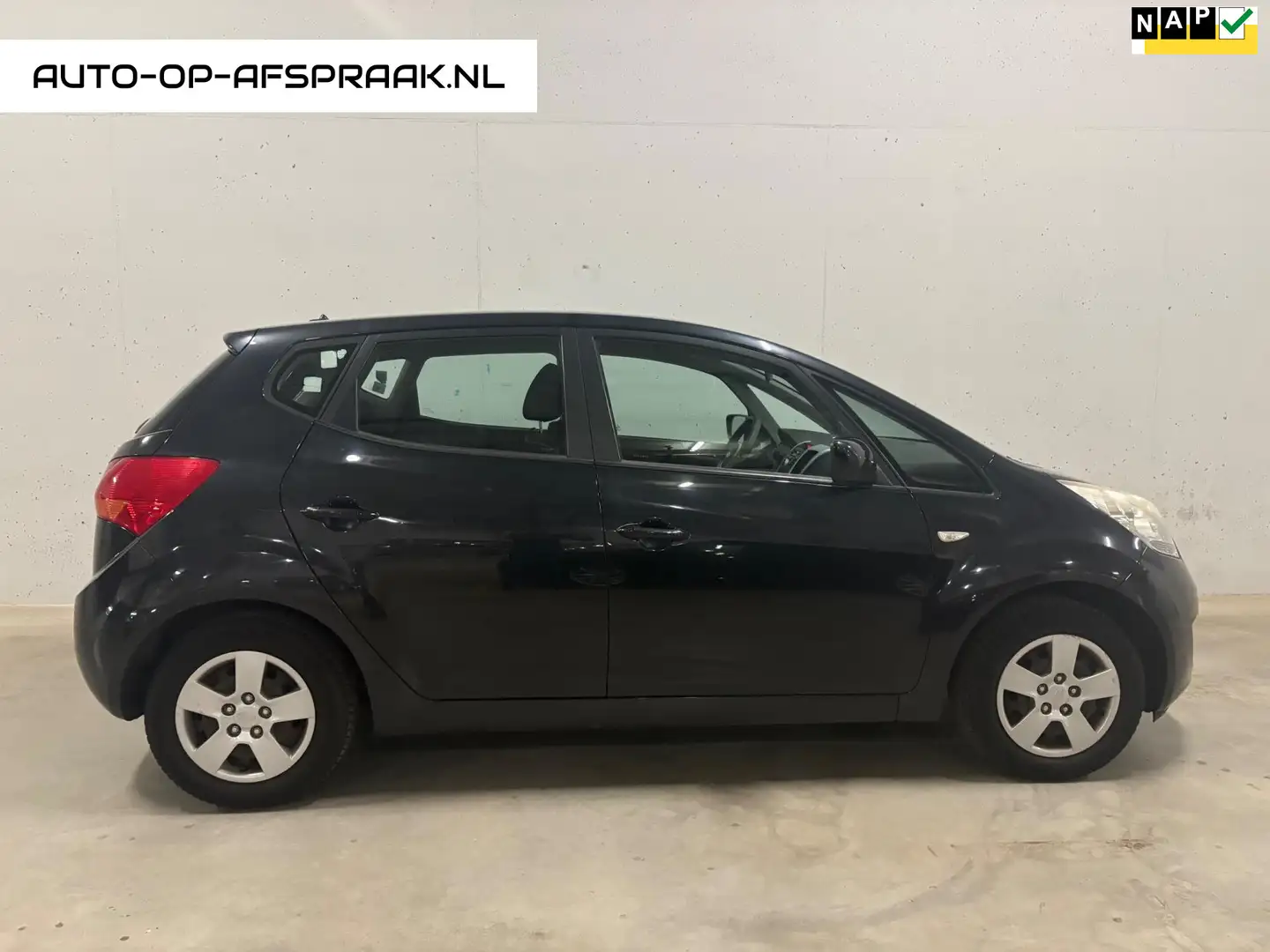 Kia Venga 1.4 CVVT X-tra Airco Cruise C. APK NAP Negru - 1