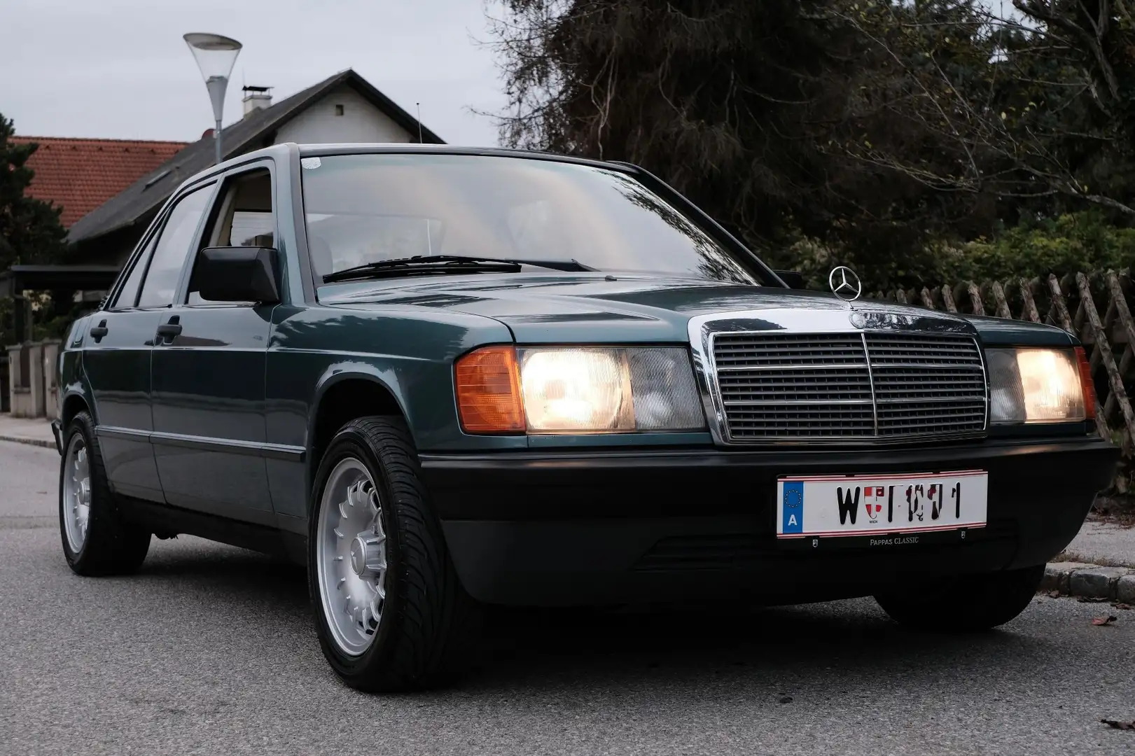 Mercedes-Benz 190 E 2,0 Grün - 2