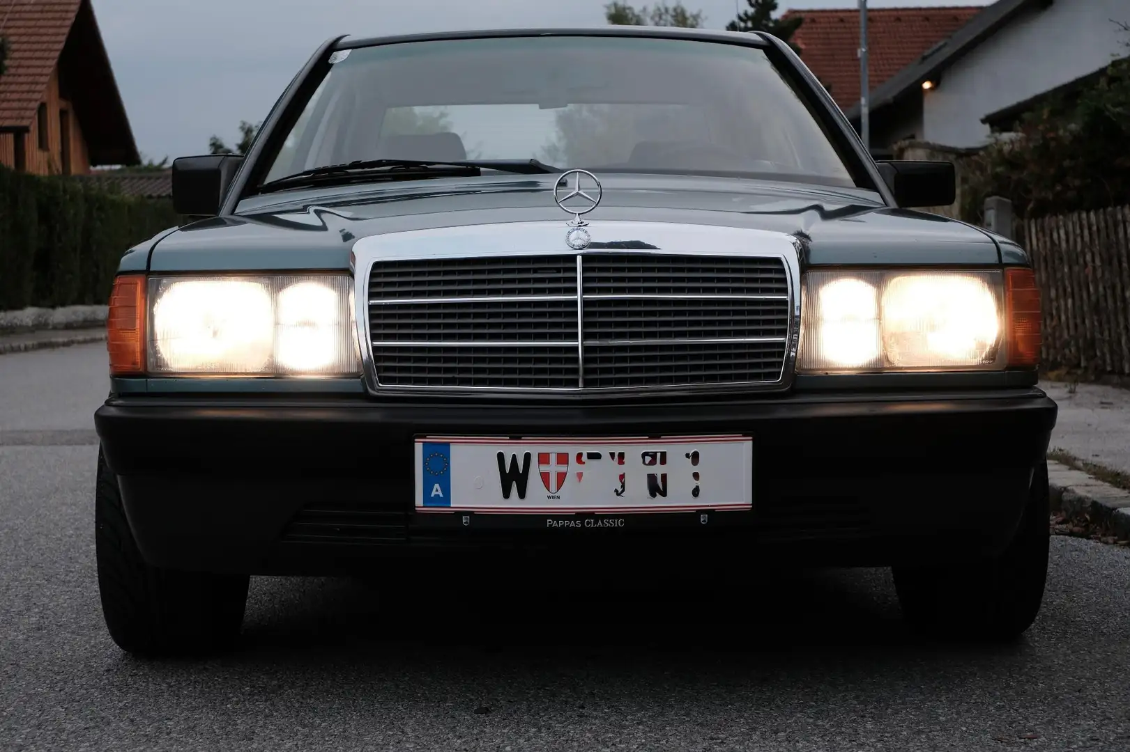 Mercedes-Benz 190 E 2,0 Grün - 2