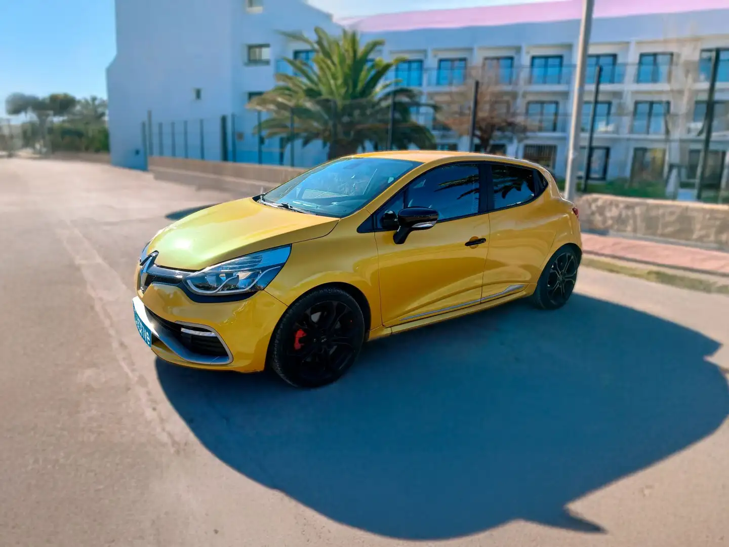 Renault Clio 1.6 Sport EDC 200 Amarillo - 2