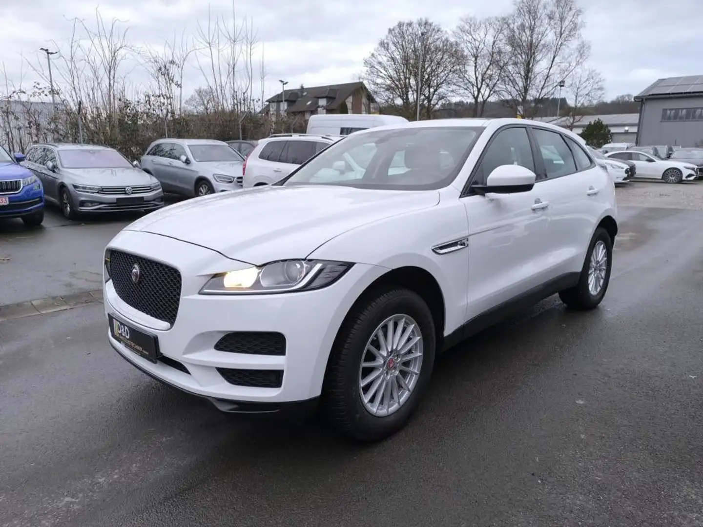 Jaguar F-Pace F-PACE Prestige AWD*Pano*Automatik*Xenon* Blanc - 1