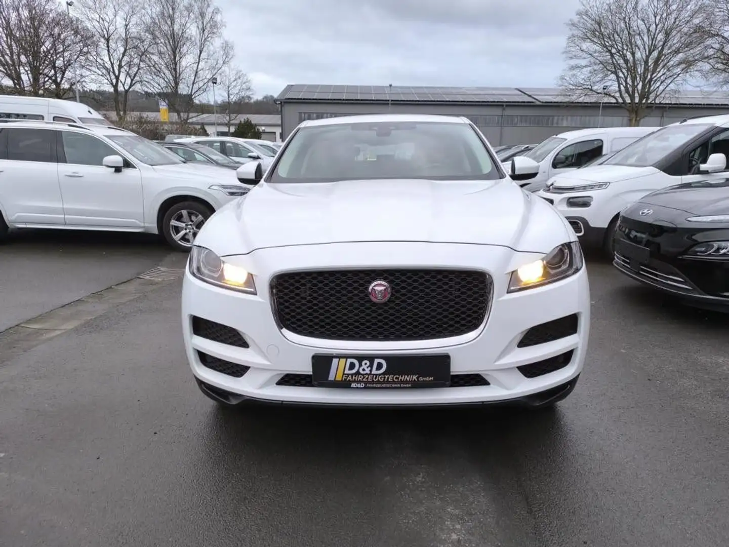 Jaguar F-Pace F-PACE Prestige AWD*Pano*Automatik*Xenon* Blanc - 2