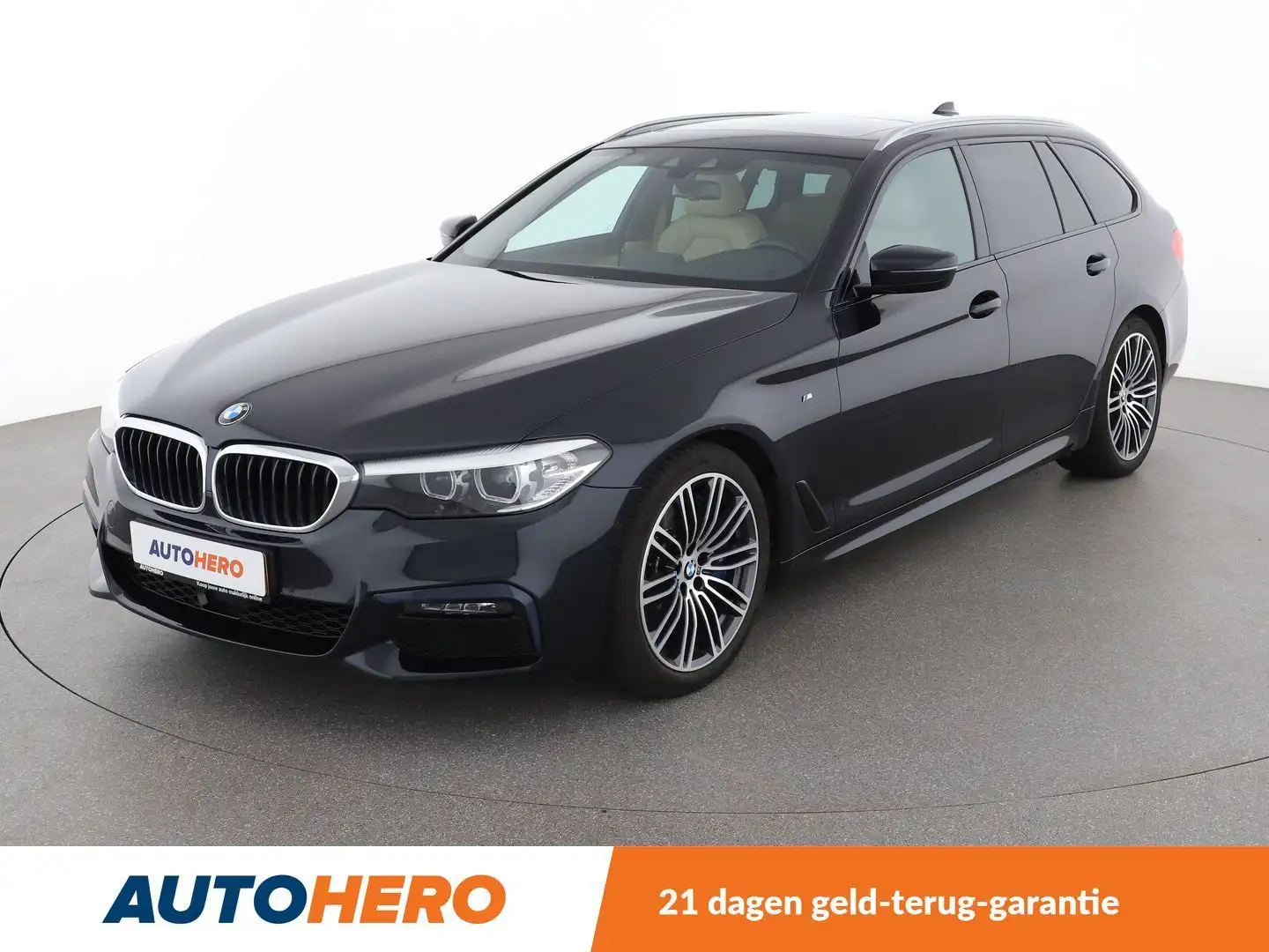 BMW 540 540i xDrive M Sport Zwart - 1