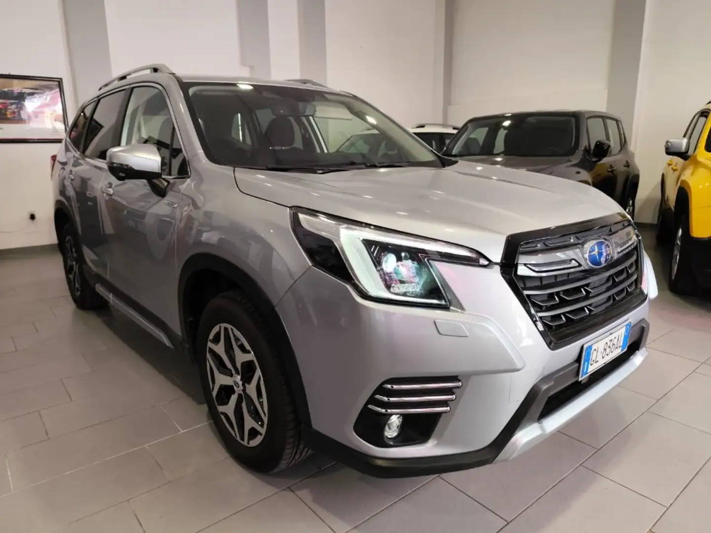 Subaru Forester 2.0 e-Boxer MHEV CVT Lineartronic Style Argento - 1