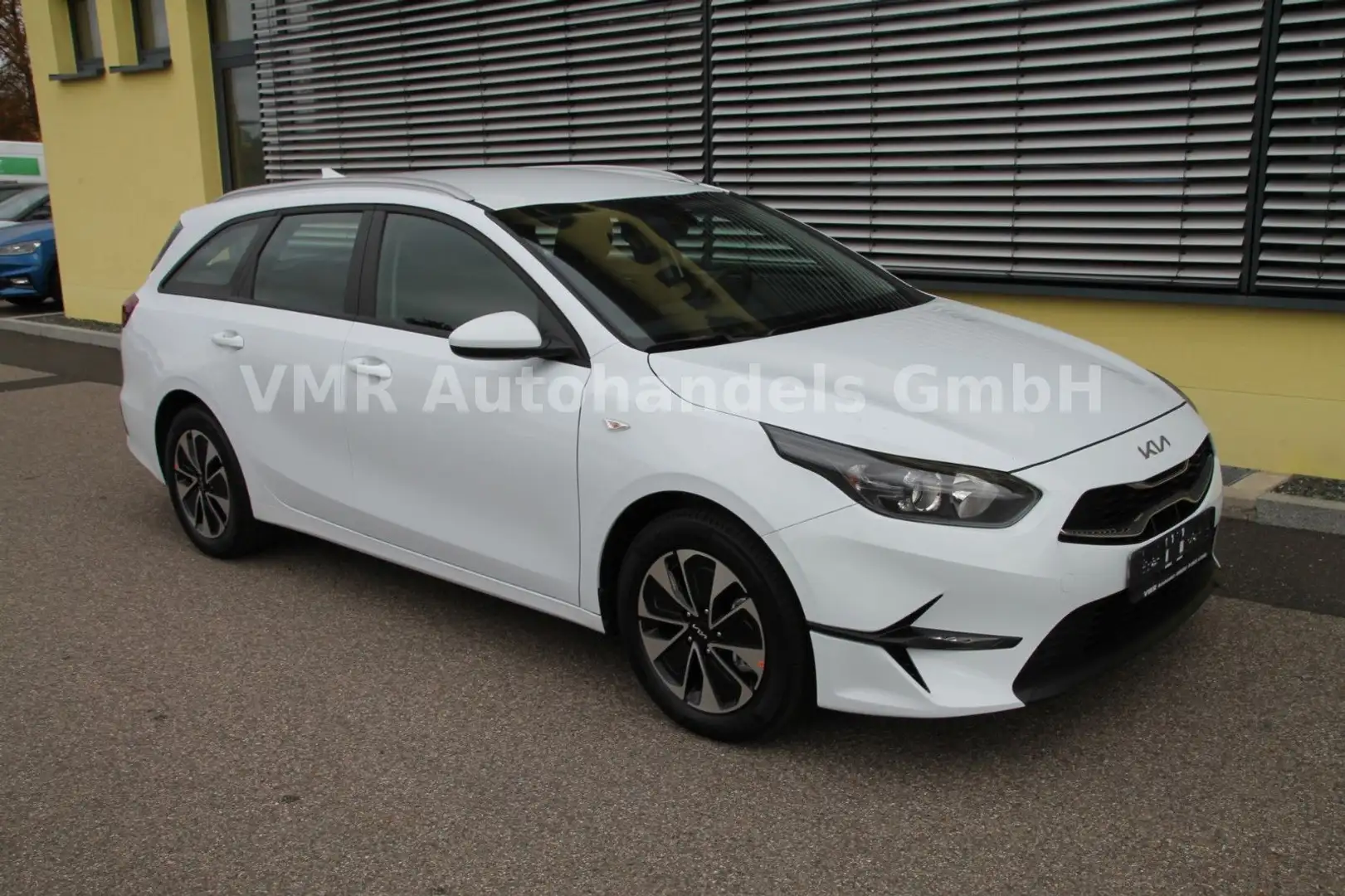 Kia Ceed SW / cee'd SW 1.5 T-GDi  SPIN *Navi*Kamera* Weiß - 2