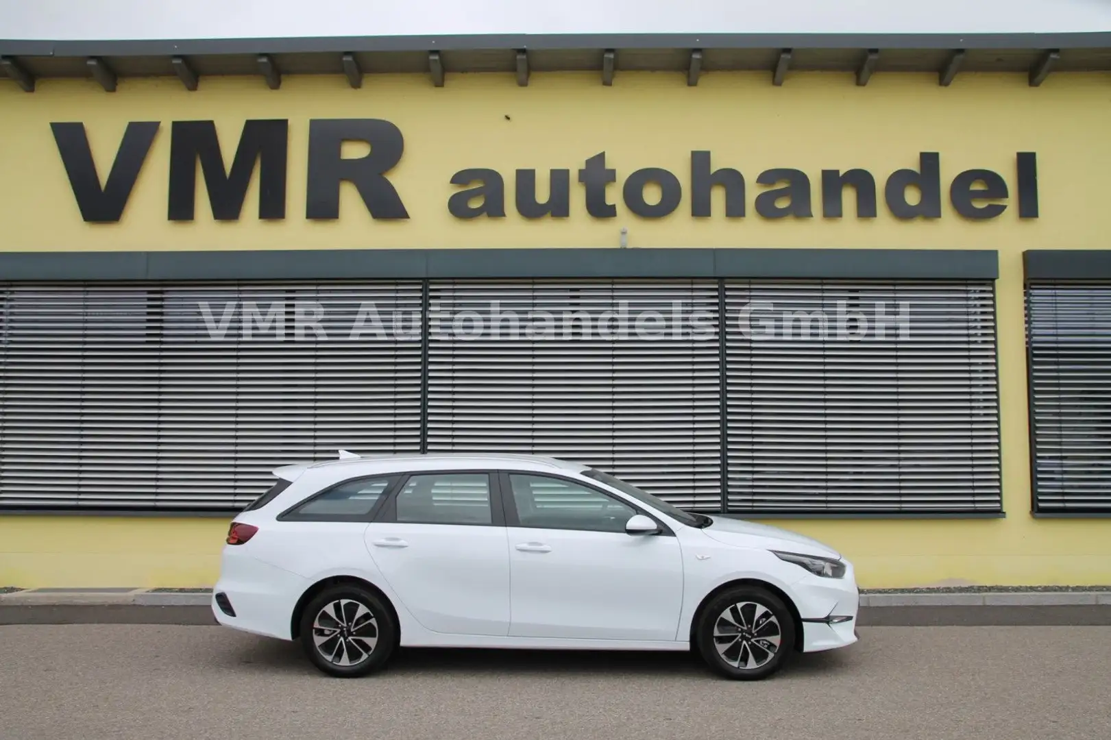 Kia Ceed SW / cee'd SW 1.5 T-GDi  SPIN *Navi*Kamera* Weiß - 1
