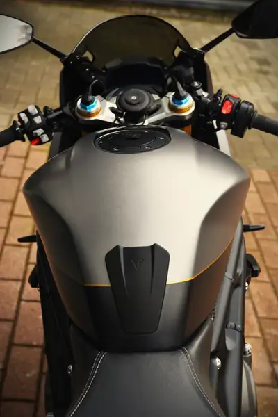 Triumph Speed Triple 1200 RR - foto 7