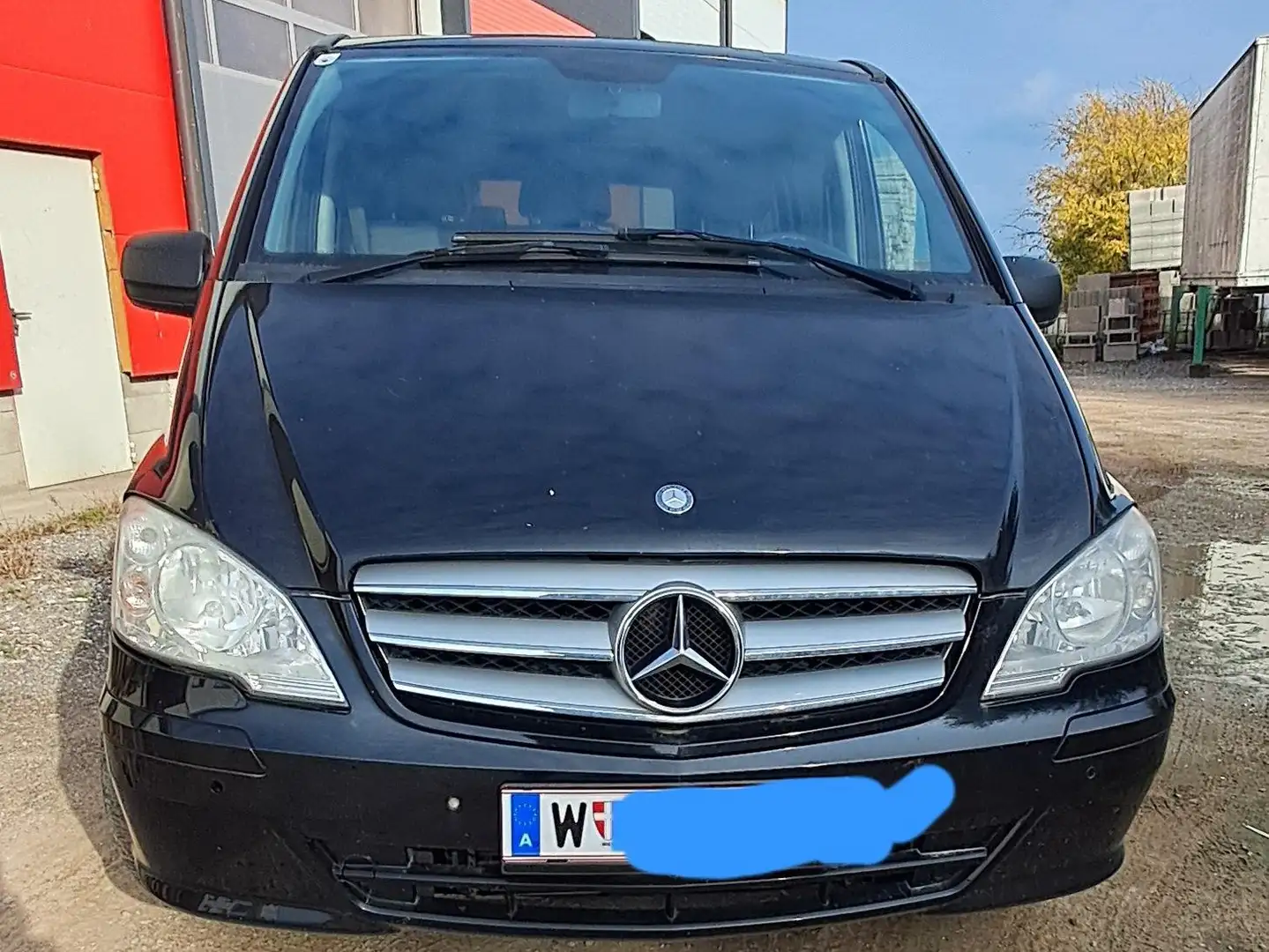 Mercedes-Benz Vito Vito 113 CDI BlueEfficiency Shuttle extralang Aut. Schwarz - 1
