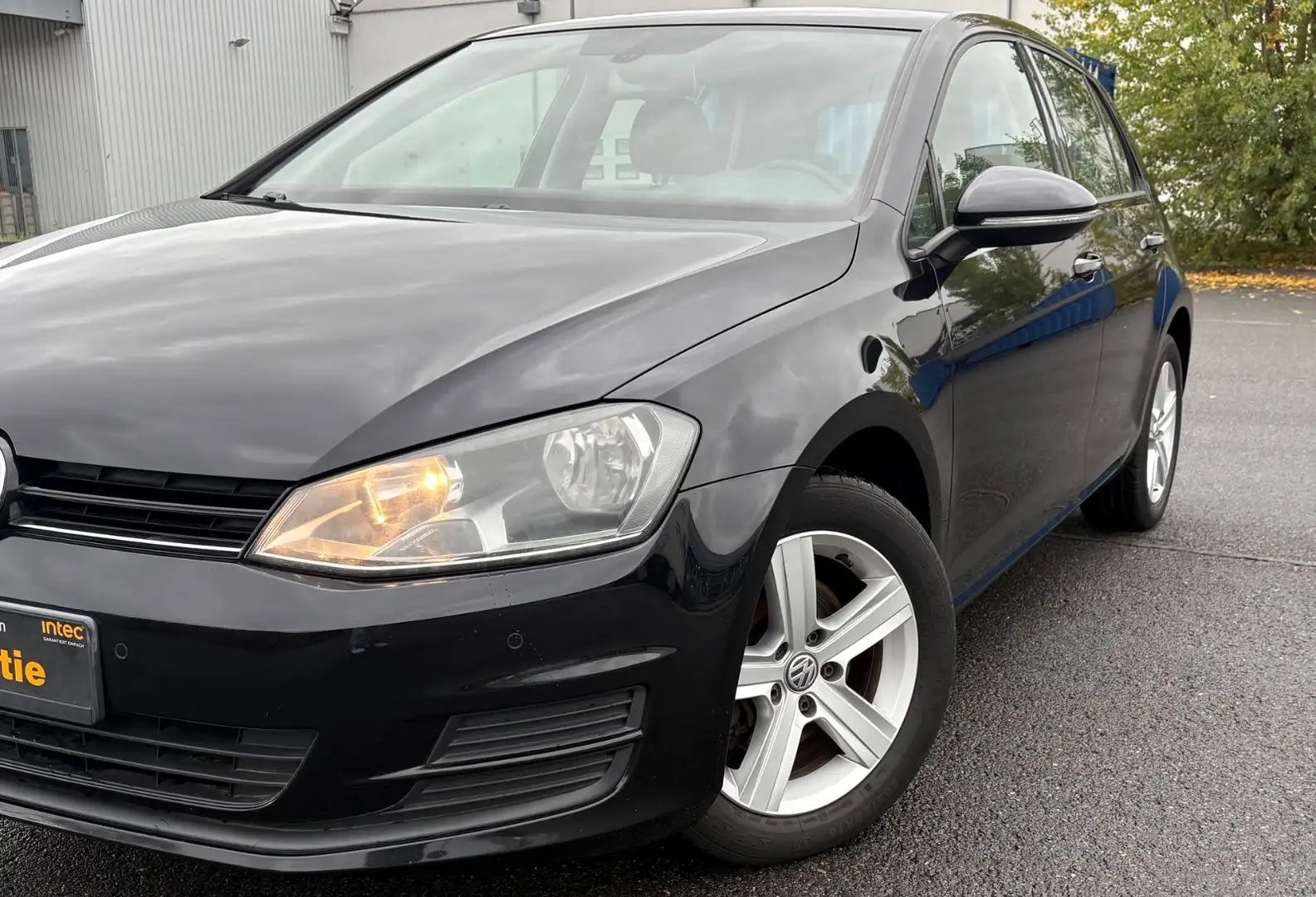 Volkswagen Golf VII Lim. Comfortline BMT/SHZ/PDC/KLIMA - 2